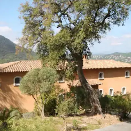 Claramande Willa Fréjus